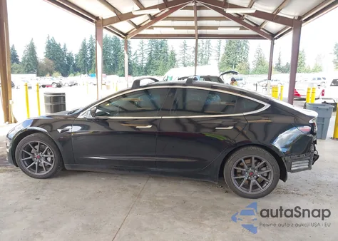 2018 Tesla Model 3 Long Range/Performance из США, поврежденный, VIN 5YJ3E1EB9JF110658